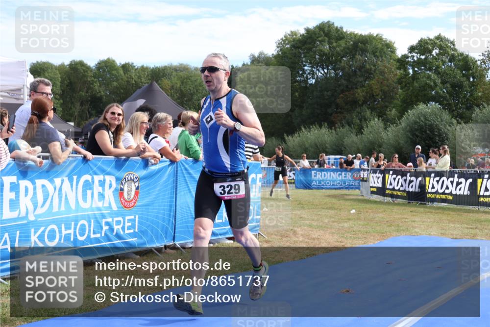 31.08.2025 - Elbe Triathlon Hamburg Strokosch-Dieckow http://msf.ph/oto/8651737 31.08.2025 10:55:07 Ziel 329 meine-sportfotos.de