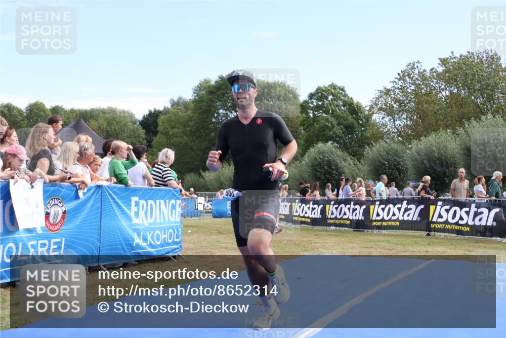 31.08.2025 - Elbe Triathlon Hamburg Strokosch-Dieckow http://msf.ph/oto/8652314 31.08.2025 11:10:20 Ziel 528, 968 meine-sportfotos.de