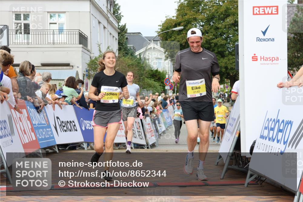 31.08.2025 - 21. Blankeneser Heldenlauf Strokosch-Dieckow http://msf.ph/oto/8652344 31.08.2025 10:28:15 Ziel 2348, 2140, 2133, 2625, 2088 meine-sportfotos.de