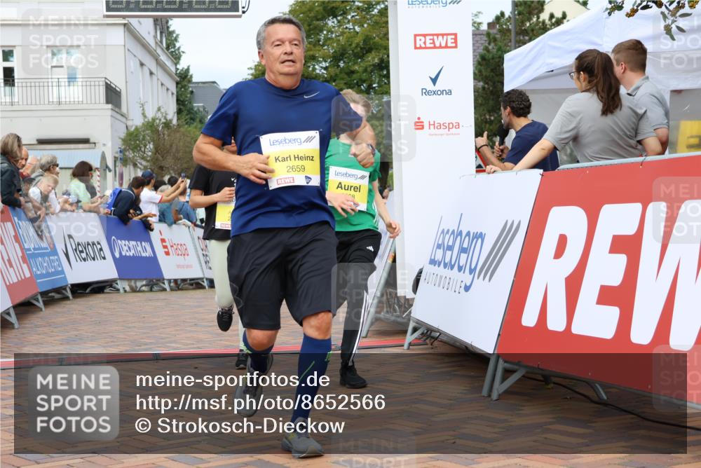 31.08.2025 - 21. Blankeneser Heldenlauf Strokosch-Dieckow http://msf.ph/oto/8652566 31.08.2025 10:28:03 Ziel 2112, 2068, 2067, 2741, 2343, 2659, 2261 meine-sportfotos.de