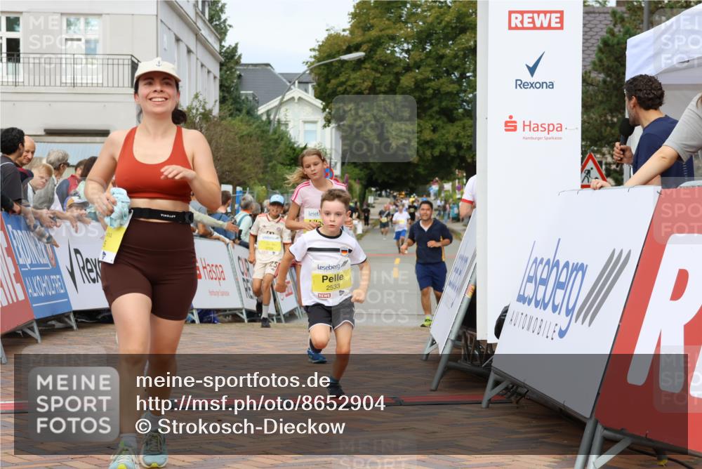 31.08.2025 - 21. Blankeneser Heldenlauf Strokosch-Dieckow http://msf.ph/oto/8652904 31.08.2025 10:27:26 Ziel 2715, 2463, 2559, 2725, 2533, 2709 meine-sportfotos.de