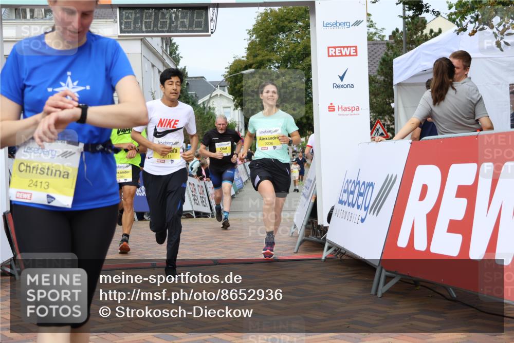 31.08.2025 - 21. Blankeneser Heldenlauf Strokosch-Dieckow http://msf.ph/oto/8652936 31.08.2025 10:27:16 Ziel 2111, 2150, 2236, 2205, 2517, 2204, 2413, 2559 meine-sportfotos.de