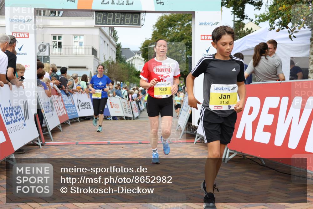 31.08.2025 - 21. Blankeneser Heldenlauf Strokosch-Dieckow http://msf.ph/oto/8652982 31.08.2025 10:27:12 Ziel 1101, 2111, 2150, 2236, 2205, 2521, 2517, 2413 meine-sportfotos.de