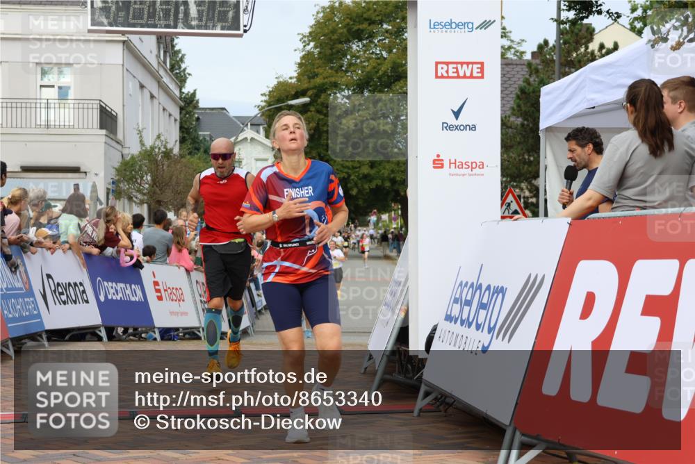 31.08.2025 - 21. Blankeneser Heldenlauf Strokosch-Dieckow http://msf.ph/oto/8653340 31.08.2025 10:26:13 Ziel 2736, 2777, 2046, 2671, 2564, 2447 meine-sportfotos.de