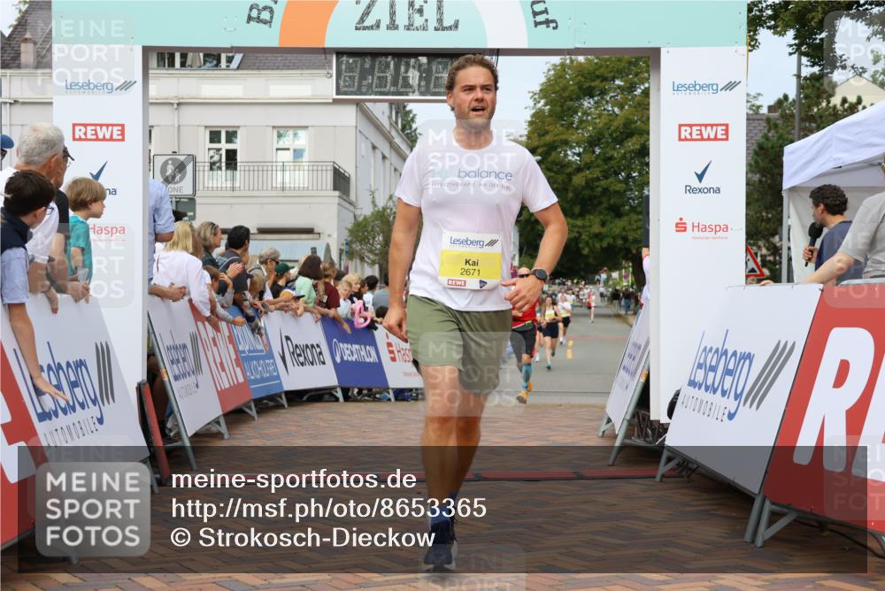 31.08.2025 - 21. Blankeneser Heldenlauf Strokosch-Dieckow http://msf.ph/oto/8653365 31.08.2025 10:26:10 Ziel 2736, 2777, 2046, 2671, 2564, 2447, 2119, 2118 meine-sportfotos.de