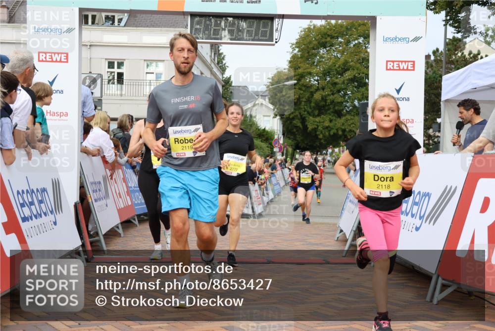 31.08.2025 - 21. Blankeneser Heldenlauf Strokosch-Dieckow http://msf.ph/oto/8653427 31.08.2025 10:26:05 Ziel 2736, 2777, 2342, 2671, 2193, 2447, 2119, 2118 meine-sportfotos.de