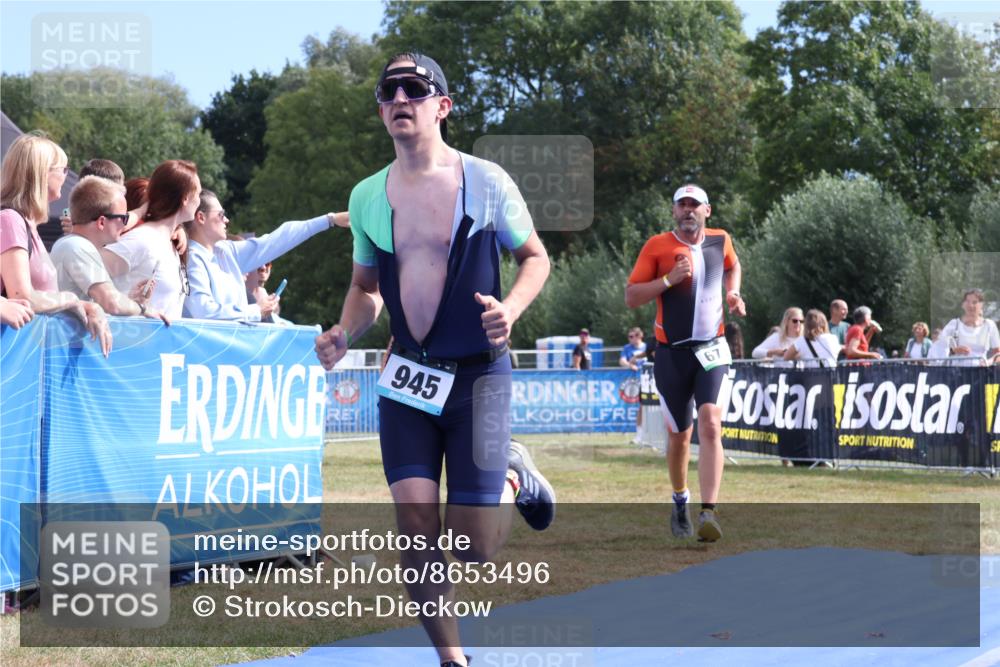31.08.2025 - Elbe Triathlon Hamburg Strokosch-Dieckow http://msf.ph/oto/8653496 31.08.2025 11:25:26 Ziel 674, 945 meine-sportfotos.de