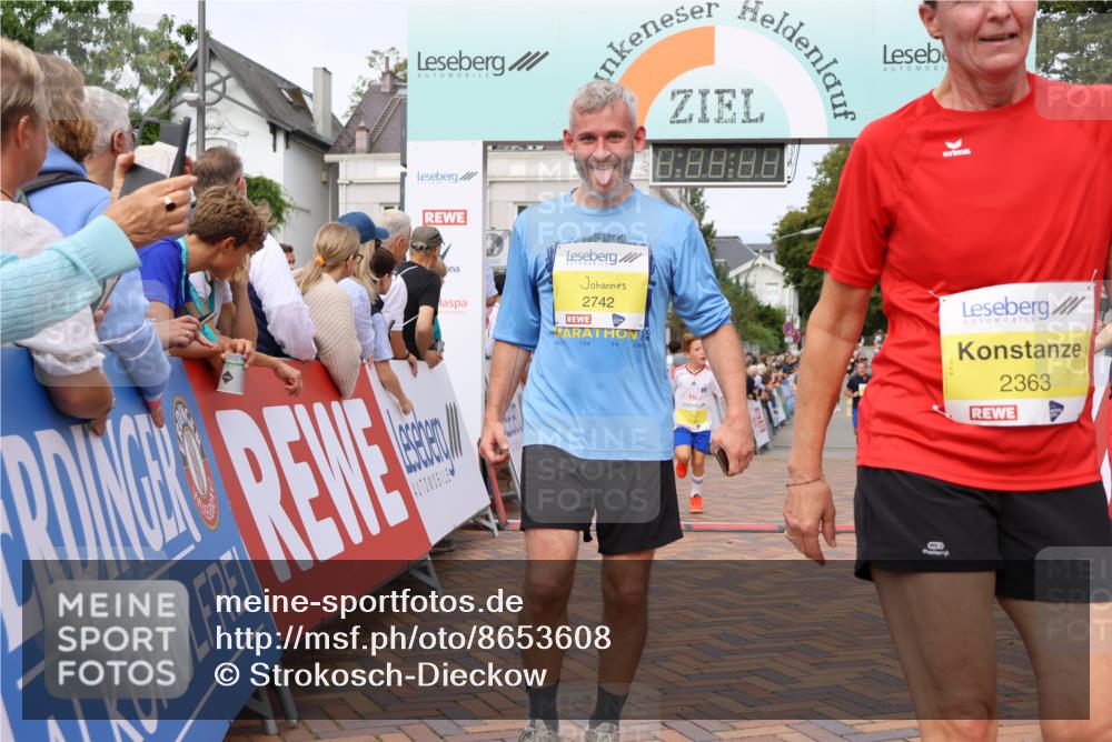 31.08.2025 - 21. Blankeneser Heldenlauf Strokosch-Dieckow http://msf.ph/oto/8653608 31.08.2025 10:25:36 Ziel 2410, 2411, 2742, 2475, 2363, 2397, 2726 meine-sportfotos.de