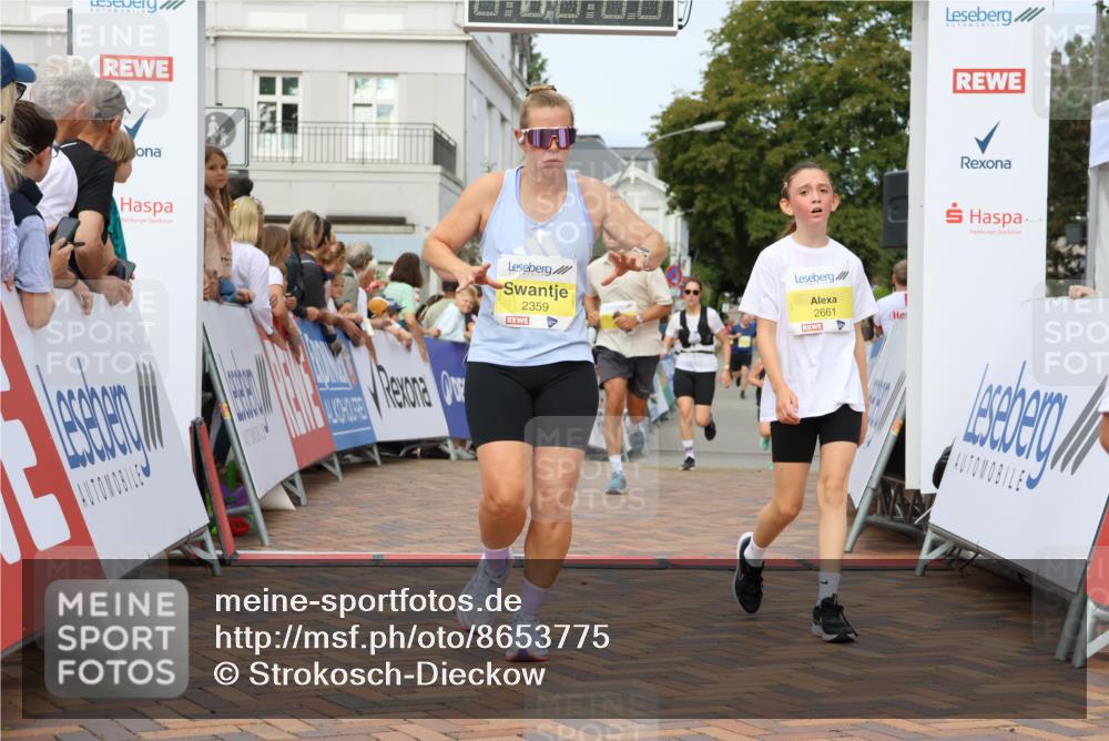 31.08.2025 - 21. Blankeneser Heldenlauf Strokosch-Dieckow http://msf.ph/oto/8653775 31.08.2025 10:25:11 Ziel 2641, 2357, 2183, 2717, 2285, 2286, 2331, 2053, 2359, 2661 meine-sportfotos.de