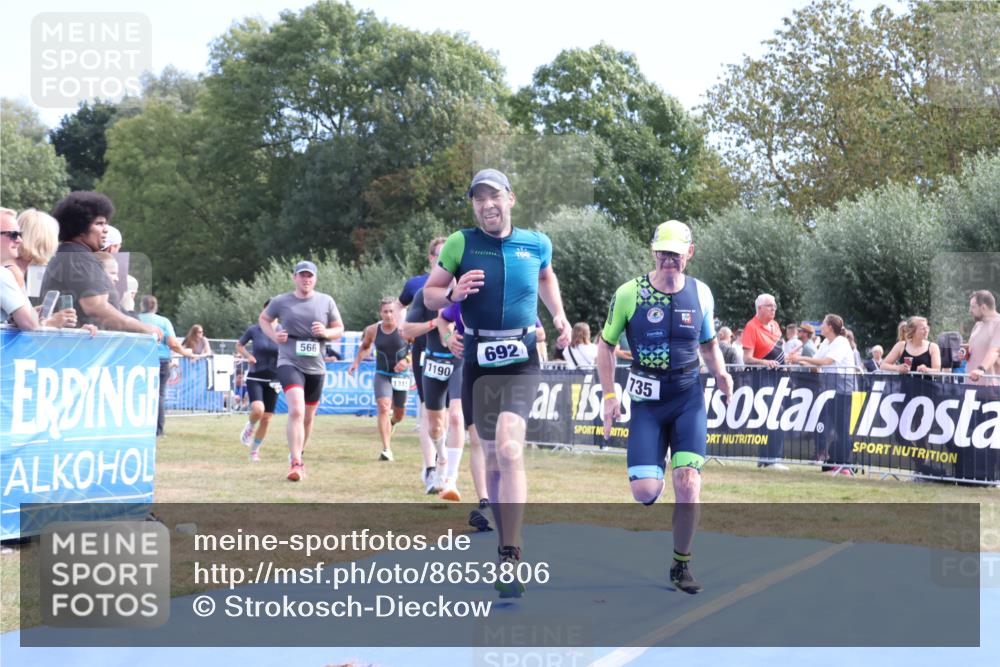 31.08.2025 - Elbe Triathlon Hamburg Strokosch-Dieckow http://msf.ph/oto/8653806 31.08.2025 11:28:48 Ziel 461, 566, 692, 735, 743, 881, 1128, 1190, 1315 meine-sportfotos.de