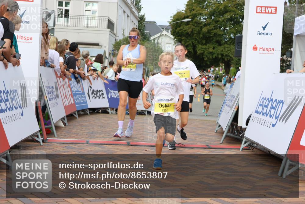 31.08.2025 - 21. Blankeneser Heldenlauf Strokosch-Dieckow http://msf.ph/oto/8653807 31.08.2025 10:25:10 Ziel 2641, 2357, 2183, 2717, 2285, 2286, 2331, 2053, 2359, 2661 meine-sportfotos.de