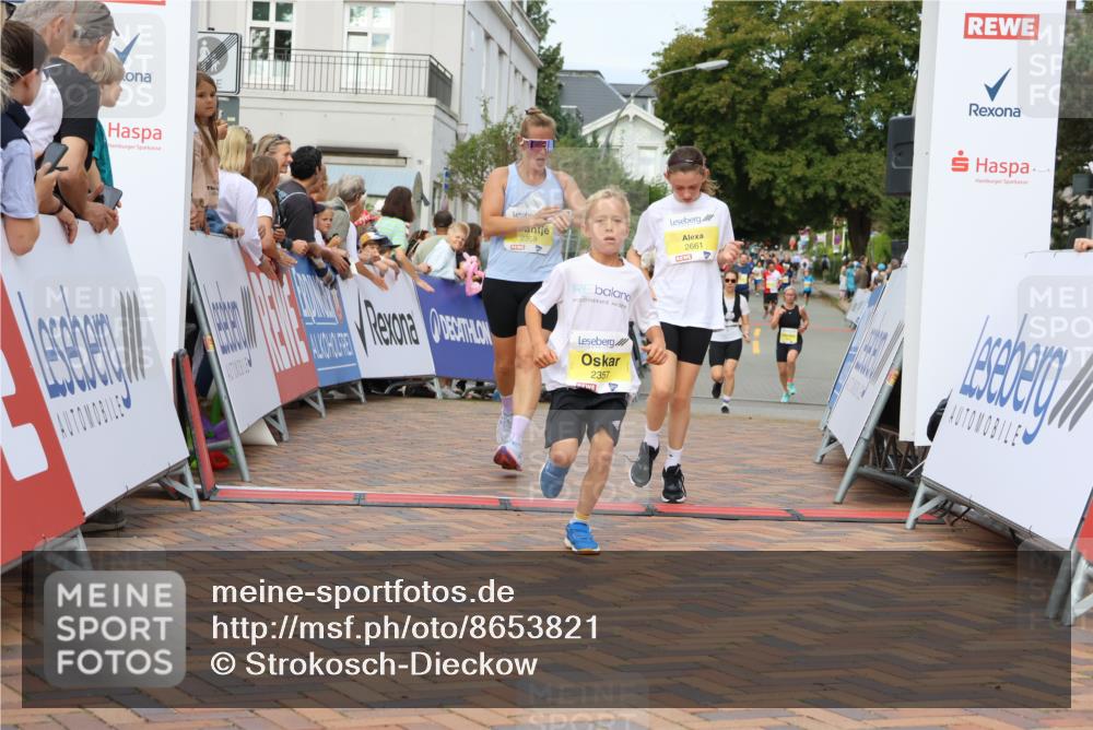 31.08.2025 - 21. Blankeneser Heldenlauf Strokosch-Dieckow http://msf.ph/oto/8653821 31.08.2025 10:25:09 Ziel 2641, 2357, 2183, 2717, 2285, 2286, 2331, 2053, 2359, 2661 meine-sportfotos.de