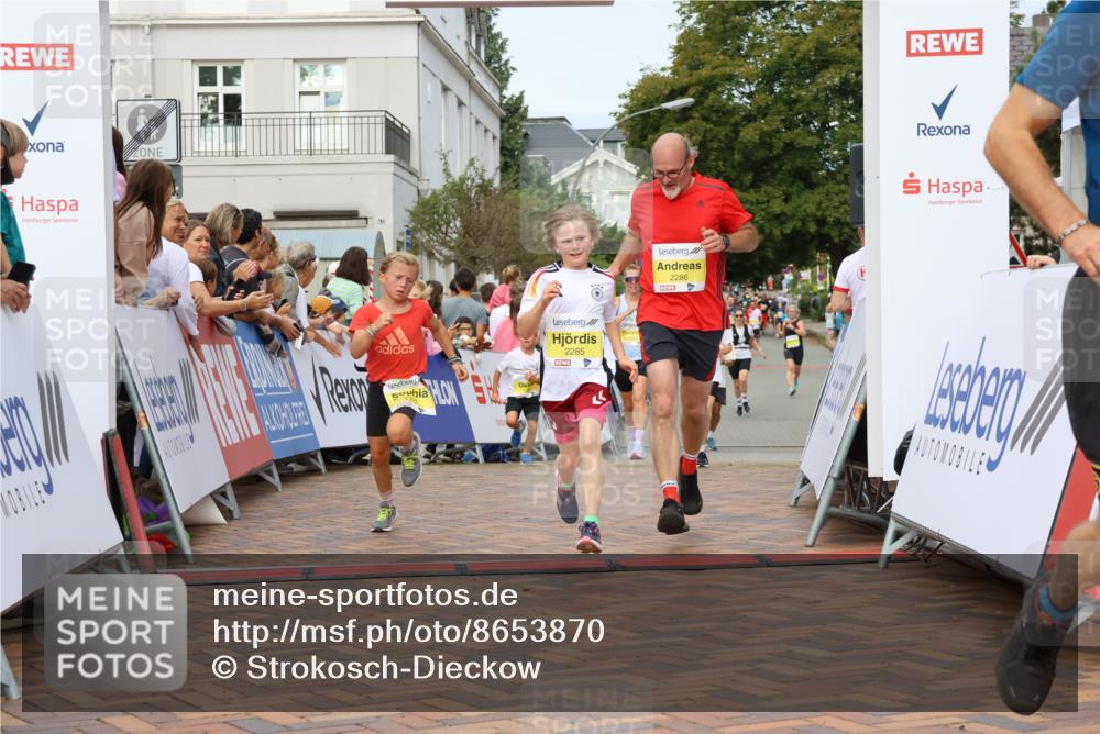 31.08.2025 - 21. Blankeneser Heldenlauf Strokosch-Dieckow http://msf.ph/oto/8653870 31.08.2025 10:25:07 Ziel 2357, 2183, 2717, 2285, 2286, 2331, 2359, 2661 meine-sportfotos.de