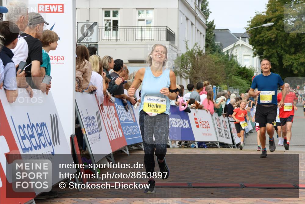 31.08.2025 - 21. Blankeneser Heldenlauf Strokosch-Dieckow http://msf.ph/oto/8653897 31.08.2025 10:25:04 Ziel 2398, 2183, 2384, 2717, 2285, 2286, 2331 meine-sportfotos.de