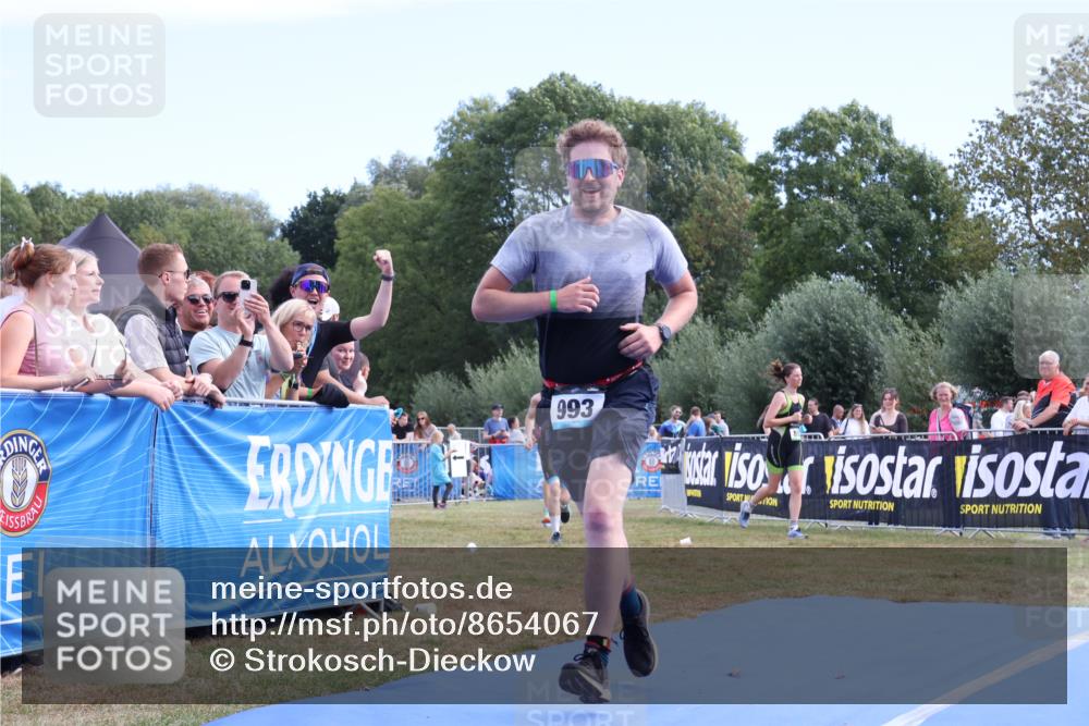 31.08.2025 - Elbe Triathlon Hamburg Strokosch-Dieckow http://msf.ph/oto/8654067 31.08.2025 11:30:47 Ziel 993, 1150, 1195, 1244 meine-sportfotos.de