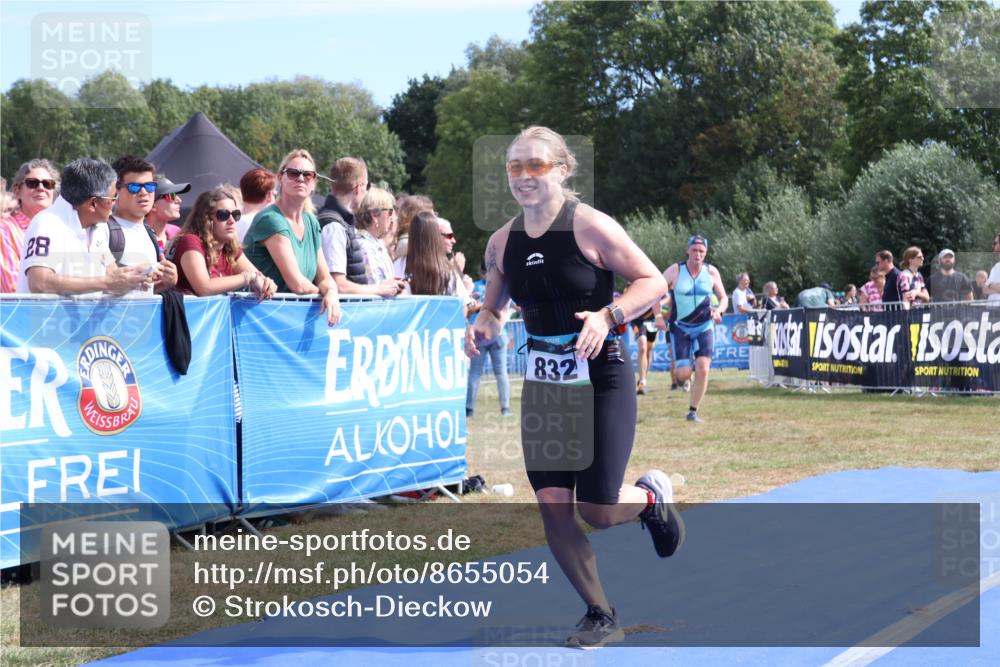 31.08.2025 - Elbe Triathlon Hamburg Strokosch-Dieckow http://msf.ph/oto/8655054 31.08.2025 11:44:48 Ziel 832, 1178, 1251, 1338, 1418 meine-sportfotos.de