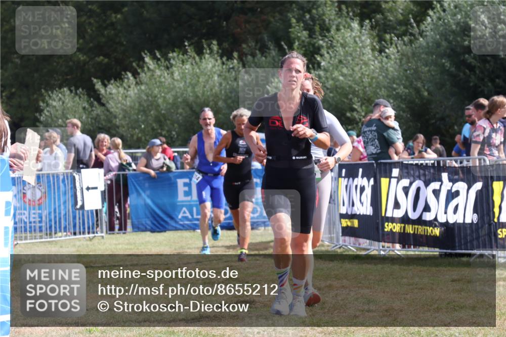 31.08.2025 - Elbe Triathlon Hamburg Strokosch-Dieckow http://msf.ph/oto/8655212 31.08.2025 11:45:54 Ziel 814, 838, 887, 1314, 1496 meine-sportfotos.de