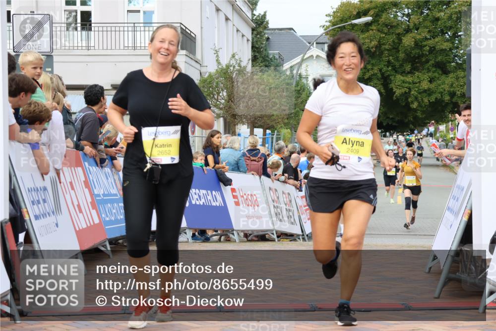 31.08.2025 - 21. Blankeneser Heldenlauf Strokosch-Dieckow http://msf.ph/oto/8655499 31.08.2025 10:33:36 Ziel 2652, 2409, 2044, 2640, 2639, 2542 meine-sportfotos.de