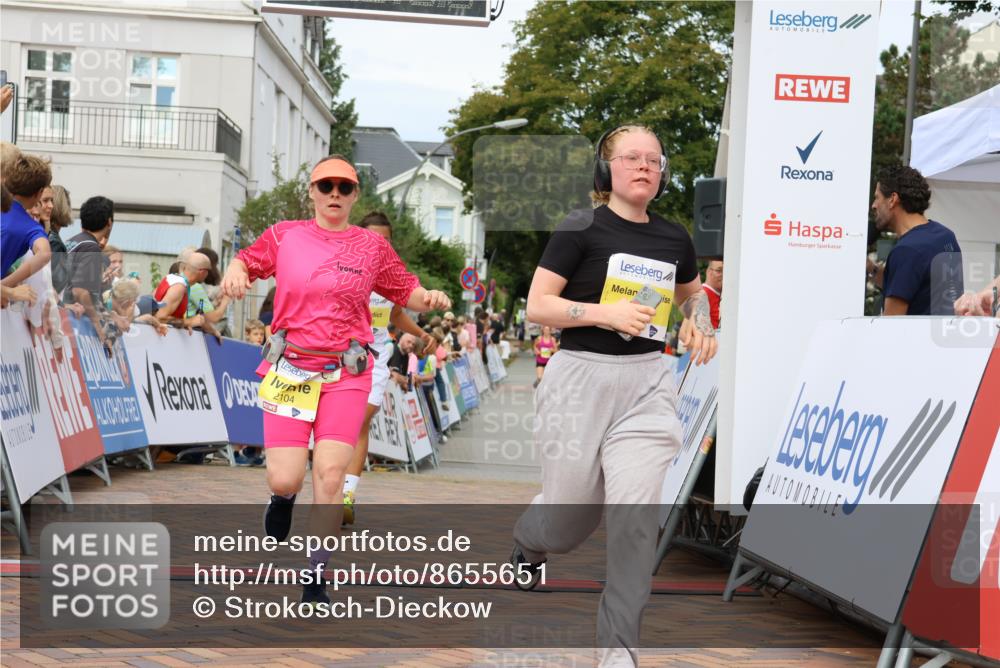 31.08.2025 - 21. Blankeneser Heldenlauf Strokosch-Dieckow http://msf.ph/oto/8655651 31.08.2025 10:33:04 Ziel 2104, 2130, 2122, 2337, 2464, 2658 meine-sportfotos.de
