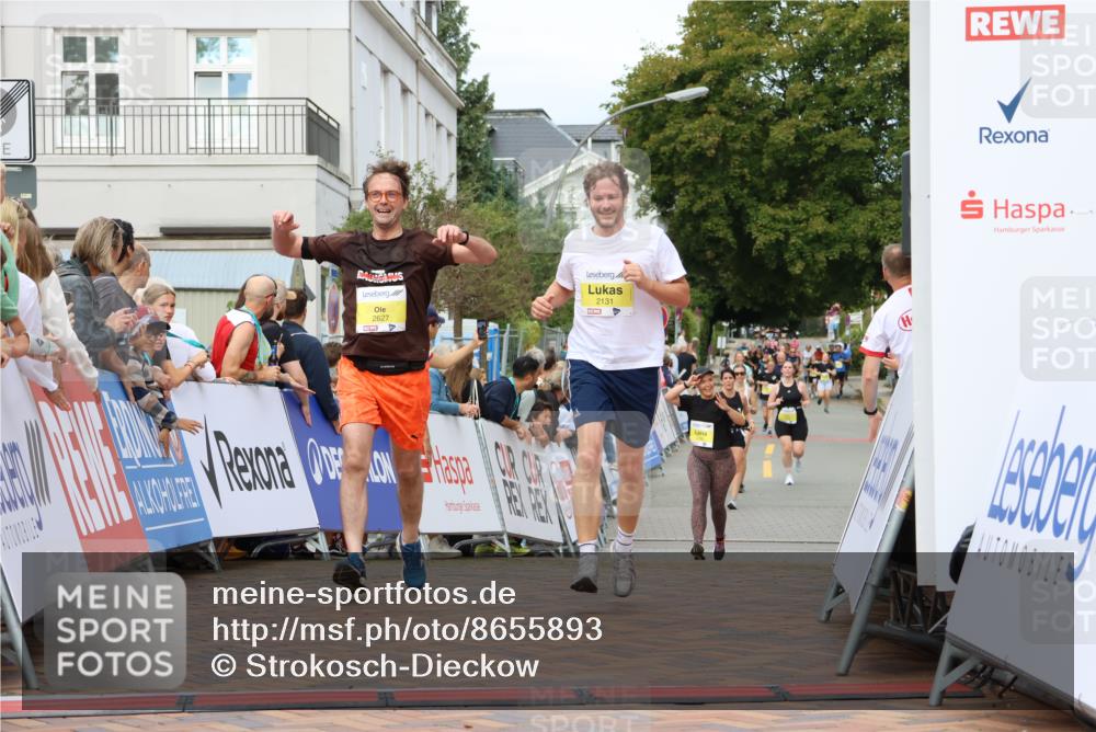 31.08.2025 - 21. Blankeneser Heldenlauf Strokosch-Dieckow http://msf.ph/oto/8655893 31.08.2025 10:32:17 Ziel 2418, 2131, 2182, 2627 meine-sportfotos.de