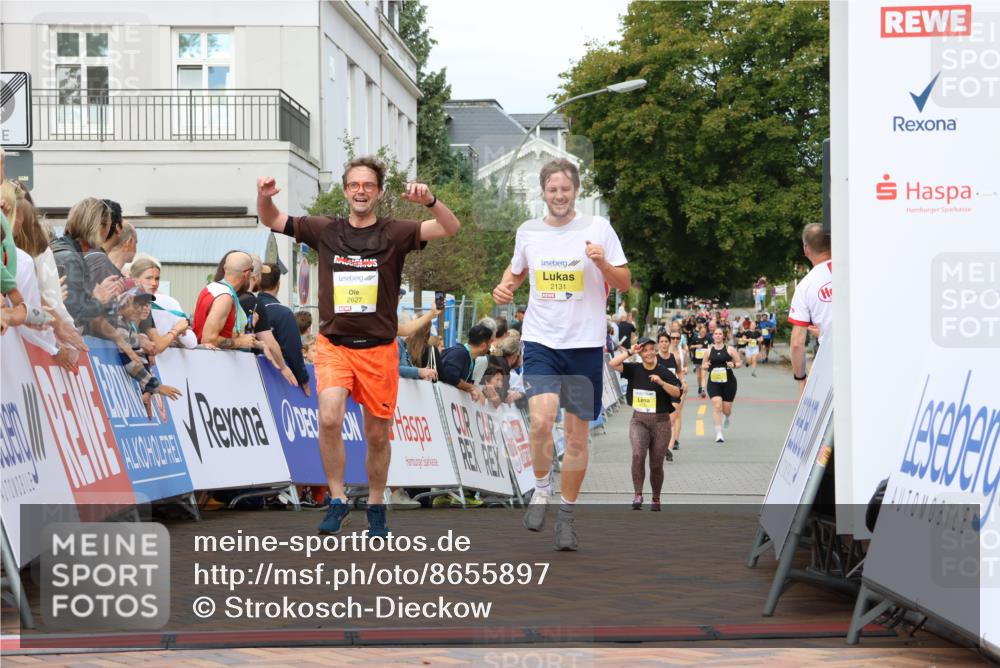31.08.2025 - 21. Blankeneser Heldenlauf Strokosch-Dieckow http://msf.ph/oto/8655897 31.08.2025 10:32:17 Ziel 2418, 2131, 2182, 2627 meine-sportfotos.de