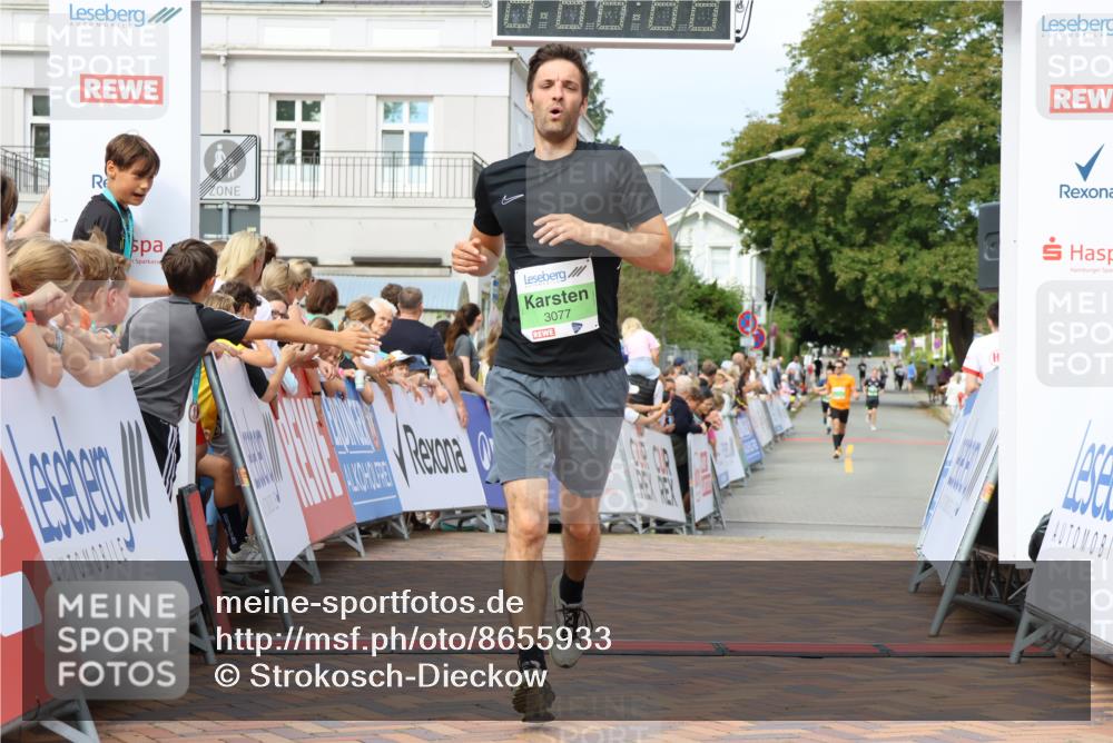 31.08.2025 - 21. Blankeneser Heldenlauf Strokosch-Dieckow http://msf.ph/oto/8655933 31.08.2025 10:58:50 Ziel 3077 meine-sportfotos.de