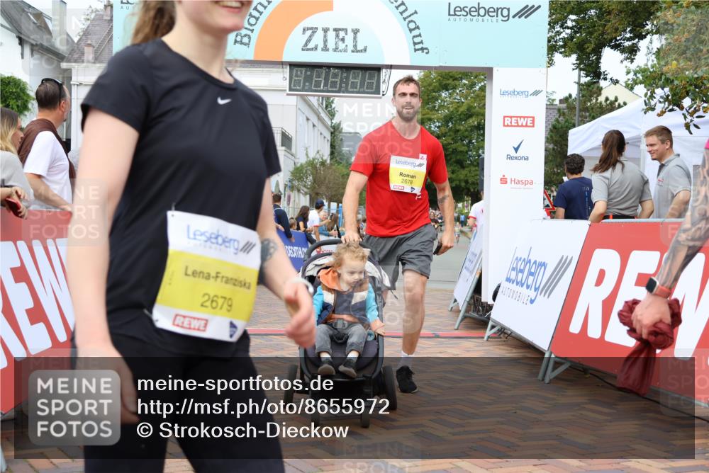 31.08.2025 - 21. Blankeneser Heldenlauf Strokosch-Dieckow http://msf.ph/oto/8655972 31.08.2025 10:32:04 Ziel 2679, 2678, 2222, 2567, 2734, 2735, 2105, 2228, 2501 meine-sportfotos.de