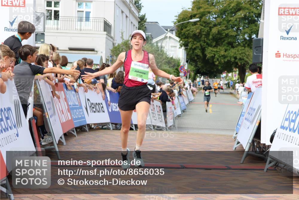 31.08.2025 - 21. Blankeneser Heldenlauf Strokosch-Dieckow http://msf.ph/oto/8656035 31.08.2025 10:58:40 Ziel 3064, 3651, 3705, 3457 meine-sportfotos.de