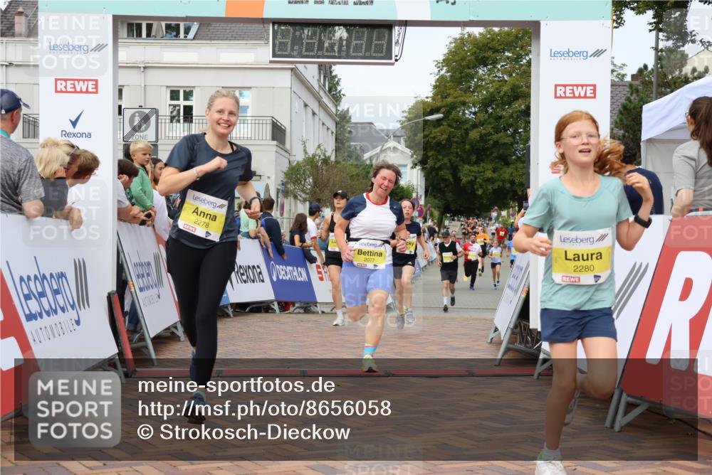 31.08.2025 - 21. Blankeneser Heldenlauf Strokosch-Dieckow http://msf.ph/oto/8656058 31.08.2025 10:31:50 Ziel 2077, 2407, 2280, 2462, 2340, 2278 meine-sportfotos.de