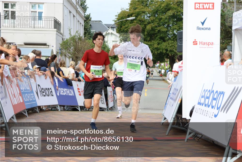 31.08.2025 - 21. Blankeneser Heldenlauf Strokosch-Dieckow http://msf.ph/oto/8656130 31.08.2025 10:58:35 Ziel 3064, 3651, 3457 meine-sportfotos.de