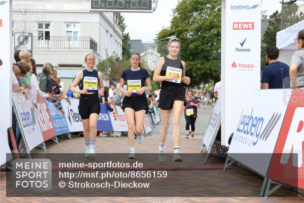 31.08.2025 - 21. Blankeneser Heldenlauf Strokosch-Dieckow http://msf.ph/oto/8656159 31.08.2025 10:31:36 Ziel 2664, 2740, 2406, 2190, 2092, 2079, 2653, 2155, 2443 meine-sportfotos.de