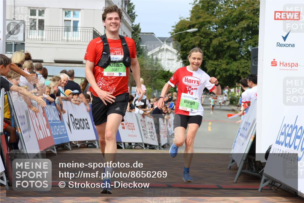31.08.2025 - 21. Blankeneser Heldenlauf Strokosch-Dieckow http://msf.ph/oto/8656269 31.08.2025 10:58:08 Ziel 3389, 3514, 3425, 3387 meine-sportfotos.de