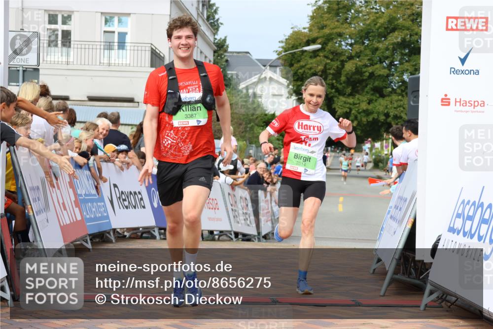 31.08.2025 - 21. Blankeneser Heldenlauf Strokosch-Dieckow http://msf.ph/oto/8656275 31.08.2025 10:58:08 Ziel 3389, 3514, 3425, 3387 meine-sportfotos.de