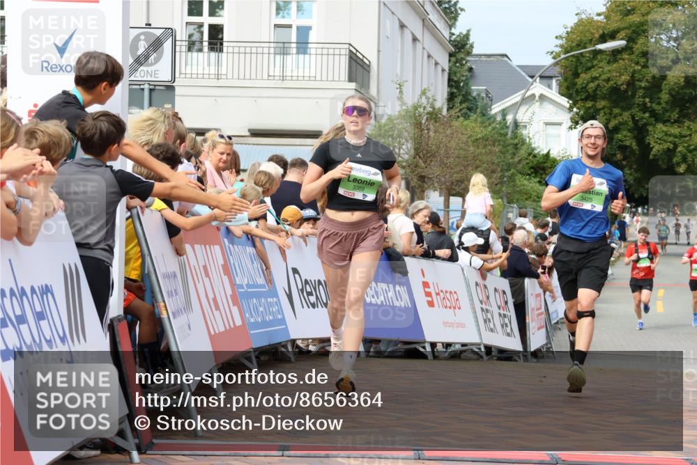 31.08.2025 - 21. Blankeneser Heldenlauf Strokosch-Dieckow http://msf.ph/oto/8656364 31.08.2025 10:58:02 Ziel 3389, 3460, 3425 meine-sportfotos.de