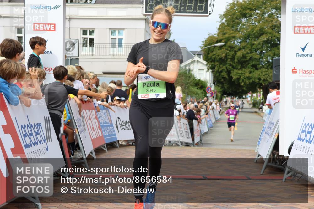 31.08.2025 - 21. Blankeneser Heldenlauf Strokosch-Dieckow http://msf.ph/oto/8656584 31.08.2025 10:57:38 Ziel 3045, 3012 meine-sportfotos.de
