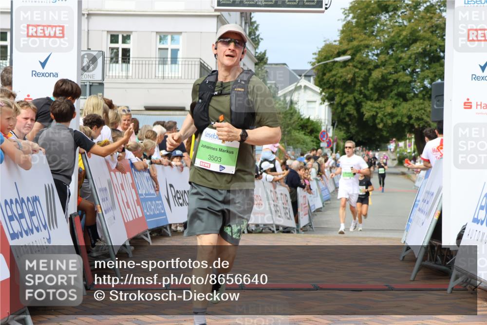31.08.2025 - 21. Blankeneser Heldenlauf Strokosch-Dieckow http://msf.ph/oto/8656640 31.08.2025 10:57:24 Ziel 3499, 3503 meine-sportfotos.de
