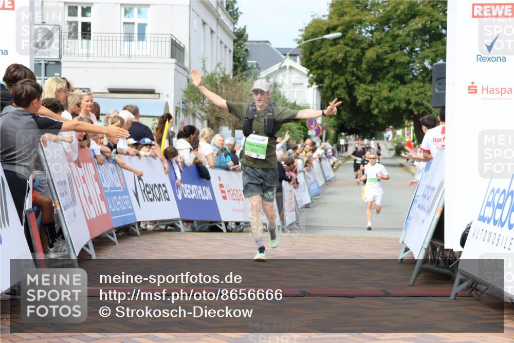 31.08.2025 - 21. Blankeneser Heldenlauf Strokosch-Dieckow http://msf.ph/oto/8656666 31.08.2025 10:57:22 Ziel 3503 meine-sportfotos.de