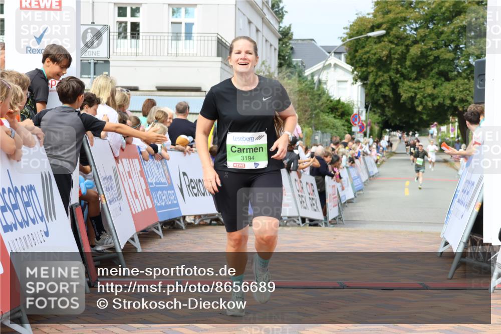 31.08.2025 - 21. Blankeneser Heldenlauf Strokosch-Dieckow http://msf.ph/oto/8656689 31.08.2025 10:57:13 Ziel 2167, 3502, 3194 meine-sportfotos.de