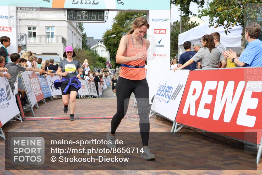 31.08.2025 - 21. Blankeneser Heldenlauf Strokosch-Dieckow http://msf.ph/oto/8656714 31.08.2025 10:57:07 Ziel 2167, 3502, 3419, 3117, 3157 meine-sportfotos.de