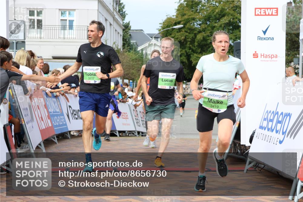 31.08.2025 - 21. Blankeneser Heldenlauf Strokosch-Dieckow http://msf.ph/oto/8656730 31.08.2025 10:57:04 Ziel 2167, 3502, 3419, 3385, 3117, 3157 meine-sportfotos.de