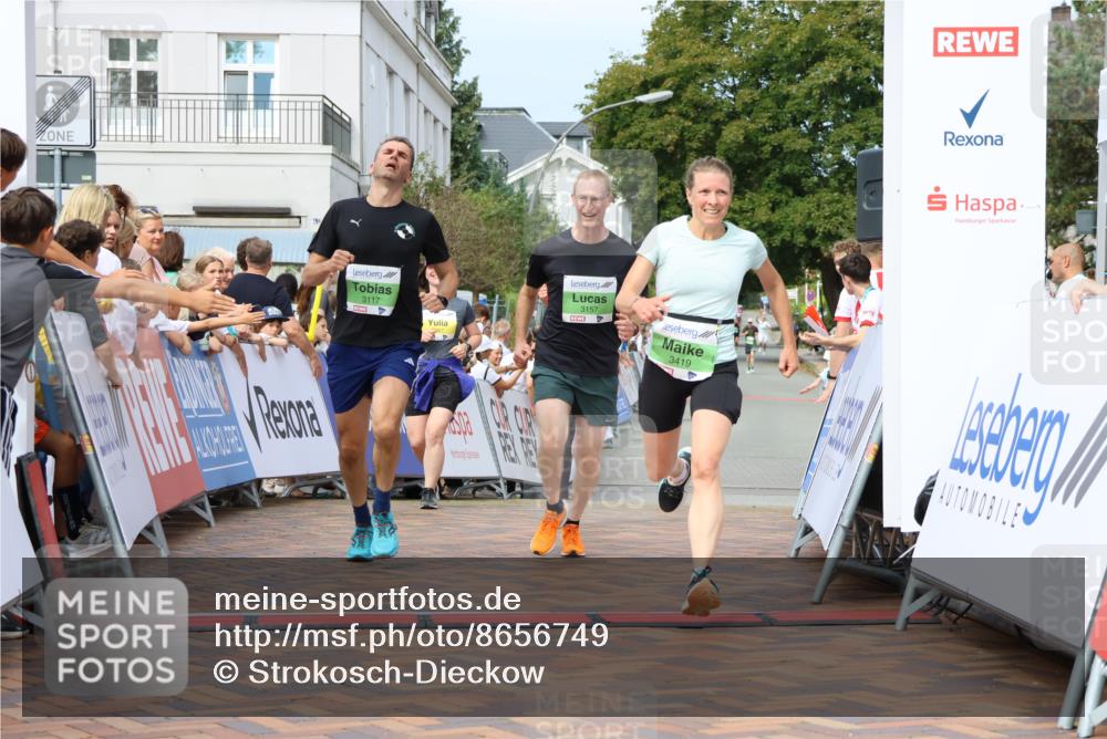 31.08.2025 - 21. Blankeneser Heldenlauf Strokosch-Dieckow http://msf.ph/oto/8656749 31.08.2025 10:57:03 Ziel 2167, 3502, 3419, 3385, 3117, 3157 meine-sportfotos.de