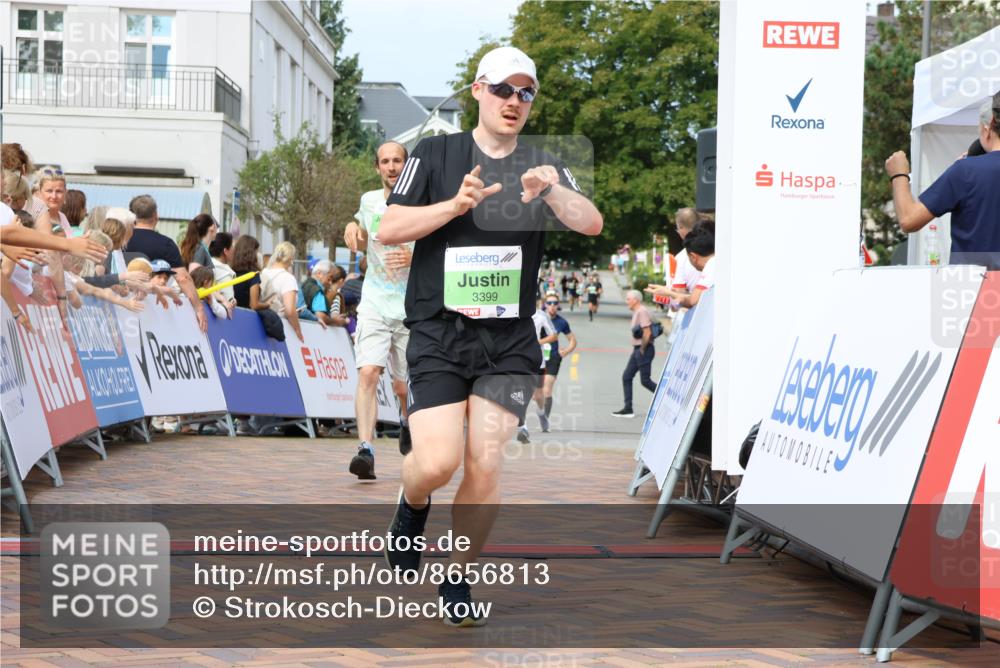 31.08.2025 - 21. Blankeneser Heldenlauf Strokosch-Dieckow http://msf.ph/oto/8656813 31.08.2025 10:56:37 Ziel 3378, 3399, 3704, 3394 meine-sportfotos.de