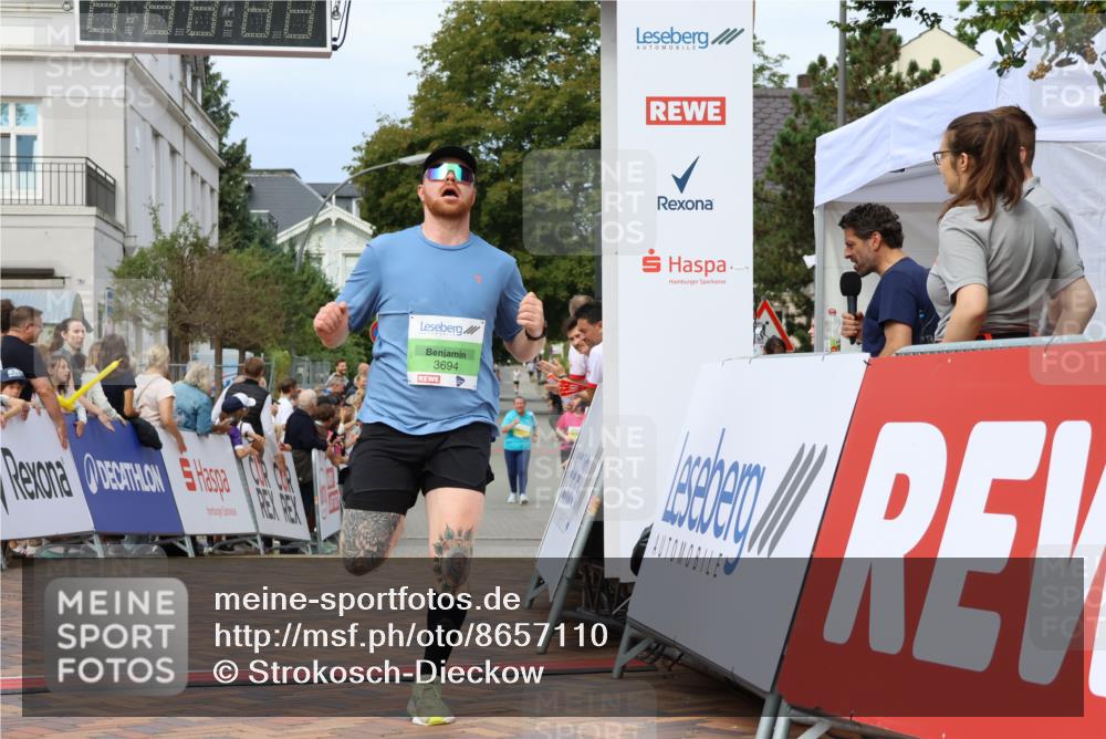 31.08.2025 - 21. Blankeneser Heldenlauf Strokosch-Dieckow http://msf.ph/oto/8657110 31.08.2025 10:55:53 Ziel 3115, 3694 meine-sportfotos.de