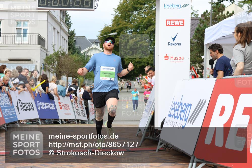 31.08.2025 - 21. Blankeneser Heldenlauf Strokosch-Dieckow http://msf.ph/oto/8657127 31.08.2025 10:55:53 Ziel 3115, 3694 meine-sportfotos.de
