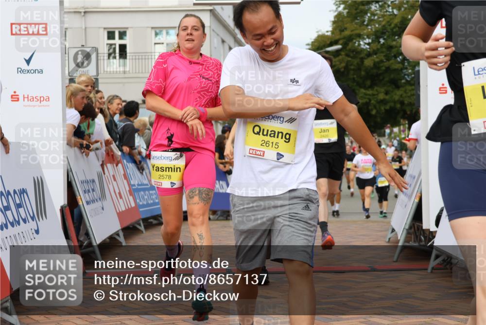 31.08.2025 - 21. Blankeneser Heldenlauf Strokosch-Dieckow http://msf.ph/oto/8657137 31.08.2025 10:29:38 Ziel 2491, 2683, 2578, 2614, 2615, 2426, 2684, 2538, 2558, 2277 meine-sportfotos.de