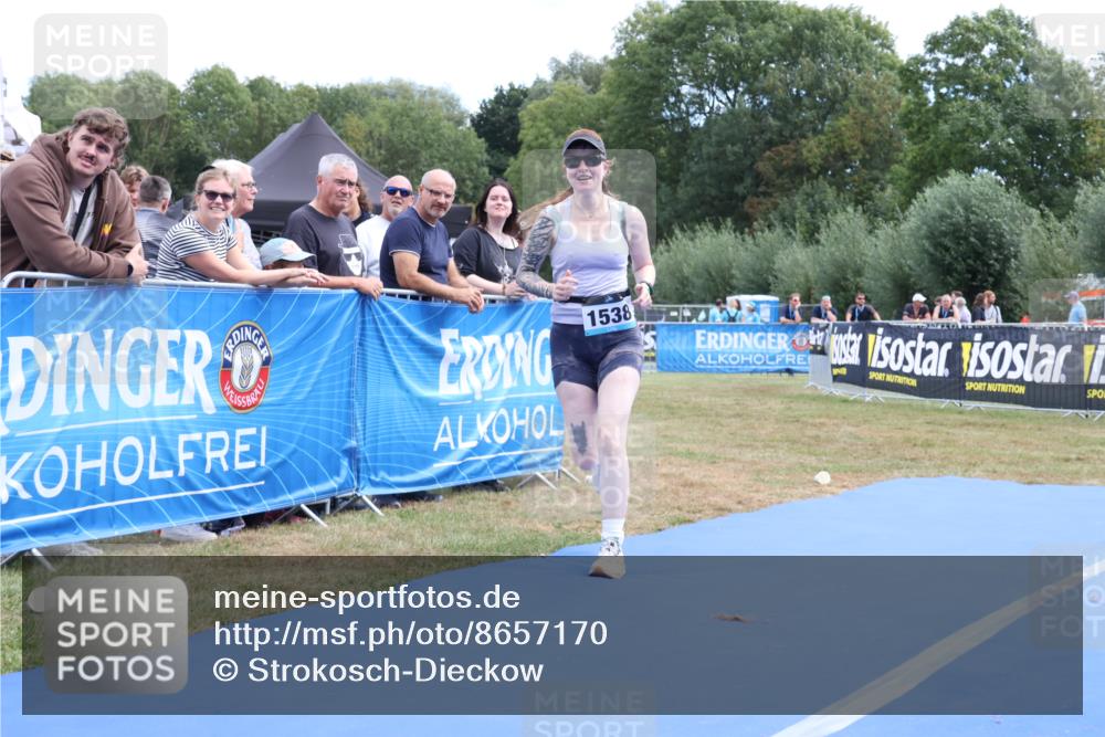 31.08.2025 - Elbe Triathlon Hamburg Strokosch-Dieckow http://msf.ph/oto/8657170 31.08.2025 12:15:18 Ziel 1538, 1582 meine-sportfotos.de