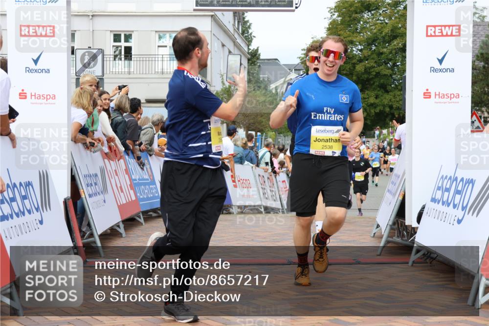 31.08.2025 - 21. Blankeneser Heldenlauf Strokosch-Dieckow http://msf.ph/oto/8657217 31.08.2025 10:29:33 Ziel 2578, 2614, 2615, 2684, 2538, 2558, 2277 meine-sportfotos.de
