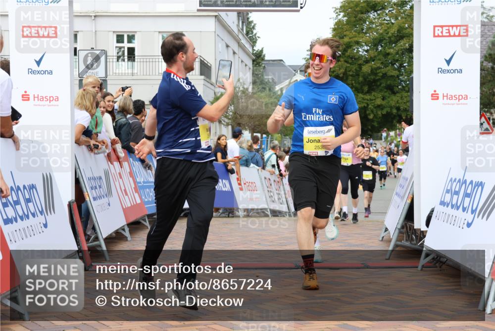 31.08.2025 - 21. Blankeneser Heldenlauf Strokosch-Dieckow http://msf.ph/oto/8657224 31.08.2025 10:29:33 Ziel 2578, 2614, 2615, 2684, 2538, 2558, 2277 meine-sportfotos.de