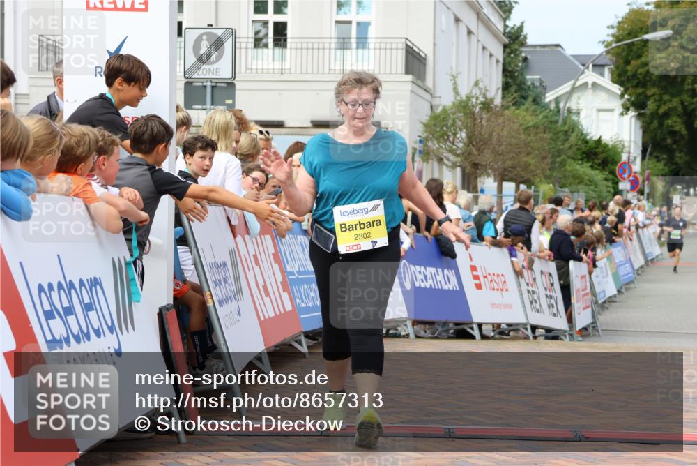 31.08.2025 - 21. Blankeneser Heldenlauf Strokosch-Dieckow http://msf.ph/oto/8657313 31.08.2025 10:55:16 Ziel 2302 meine-sportfotos.de