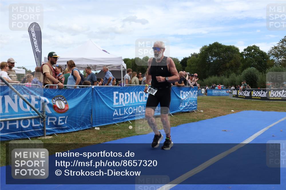 31.08.2025 - Elbe Triathlon Hamburg Strokosch-Dieckow http://msf.ph/oto/8657320 31.08.2025 12:18:31 Ziel 890 meine-sportfotos.de